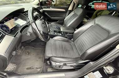 Седан Volkswagen Passat 2015 в 