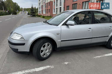 Седан Volkswagen Passat 2001 в 