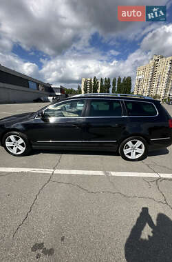 Универсал Volkswagen Passat 2008 в Киеве