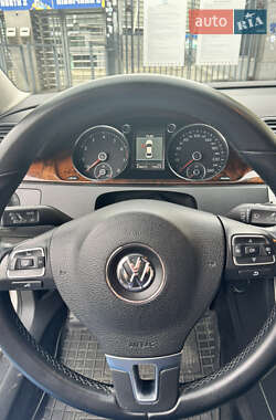 Седан Volkswagen Passat 2012 в 