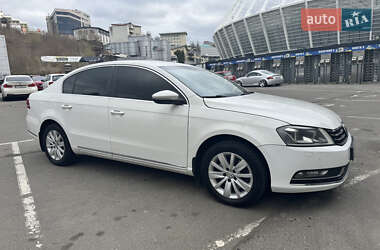 Седан Volkswagen Passat 2012 в 