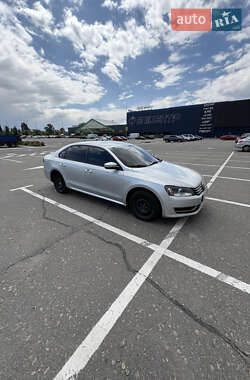 Седан Volkswagen Passat 2012 в Киеве
