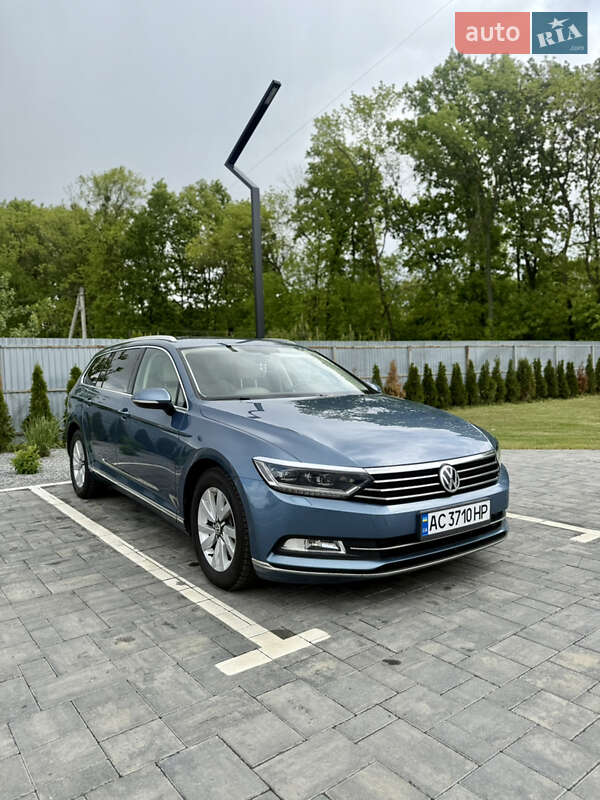 Універсал Volkswagen Passat 2015 в Луцьку