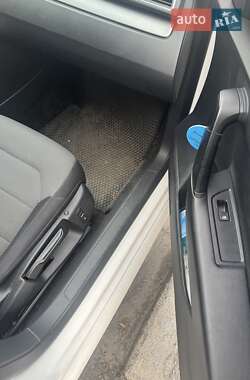 Универсал Volkswagen Passat 2013 в 