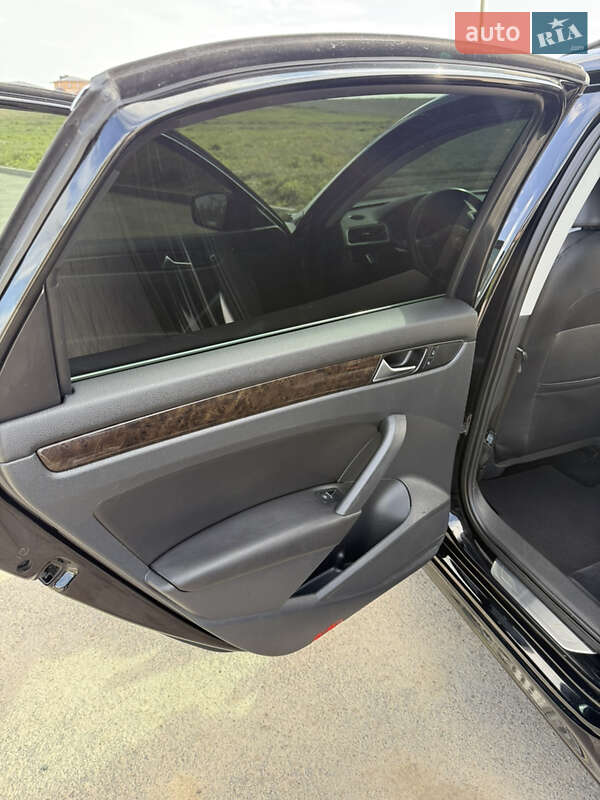 Седан Volkswagen Passat 2014 в Рівному