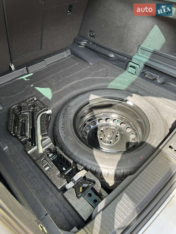 Универсал Volkswagen Passat 2015 в Немирове фото 44 Универсал Volkswagen Passat 2015 в Немирове