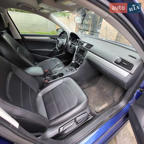 Седан Volkswagen Passat 2016 в Киеве