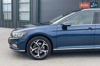 Універсал Volkswagen Passat 2021 в 