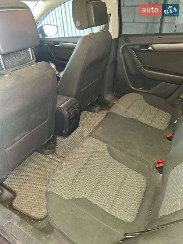 Універсал Volkswagen Passat 2012 в Кропивницькому