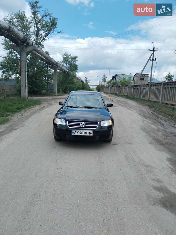 Седан Volkswagen Passat 2001 в 