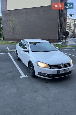 Седан Volkswagen Passat 2012 в Чернигове