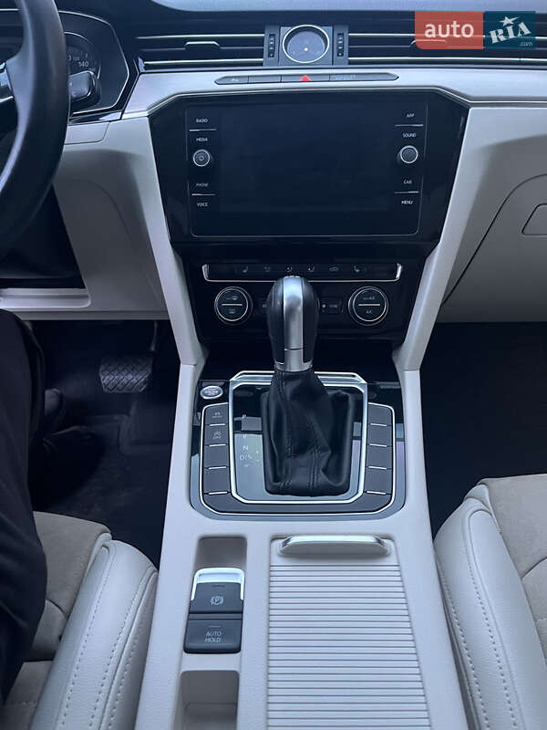 Универсал Volkswagen Passat 2018 в Бердичеве