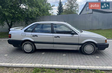 Седан Volkswagen Passat 1989 в 