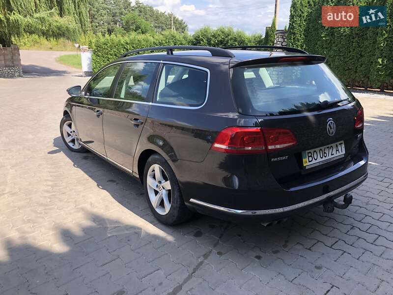Универсал Volkswagen Passat 2011 в Подволочиске