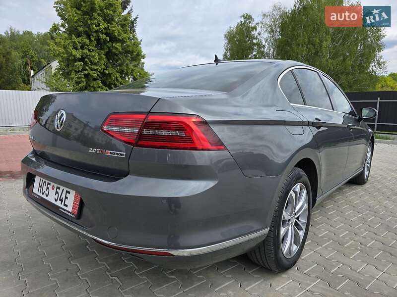 Седан Volkswagen Passat 2016 в Ковелі