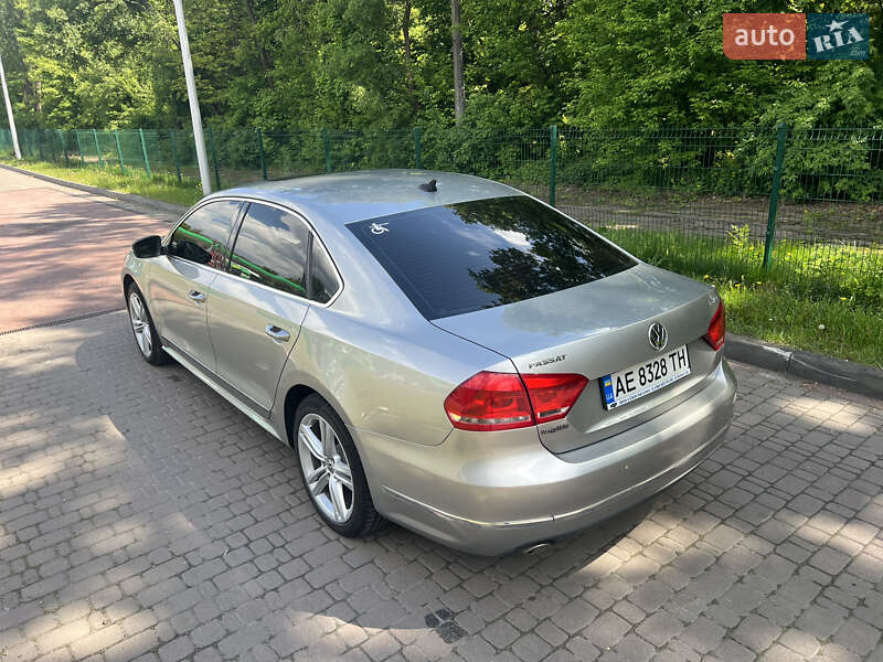 Седан Volkswagen Passat 2013 в Києві