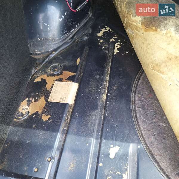 Хетчбек Volkswagen Passat 1987 в Чернівцях фото 10 Хетчбек Volkswagen Passat 1987 в Чернівцях