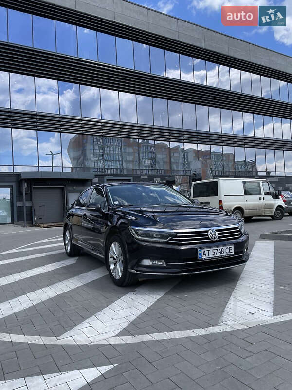 Седан Volkswagen Passat 2017 в 