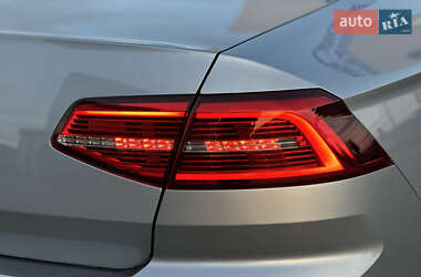 Седан Volkswagen Passat 2018 в 