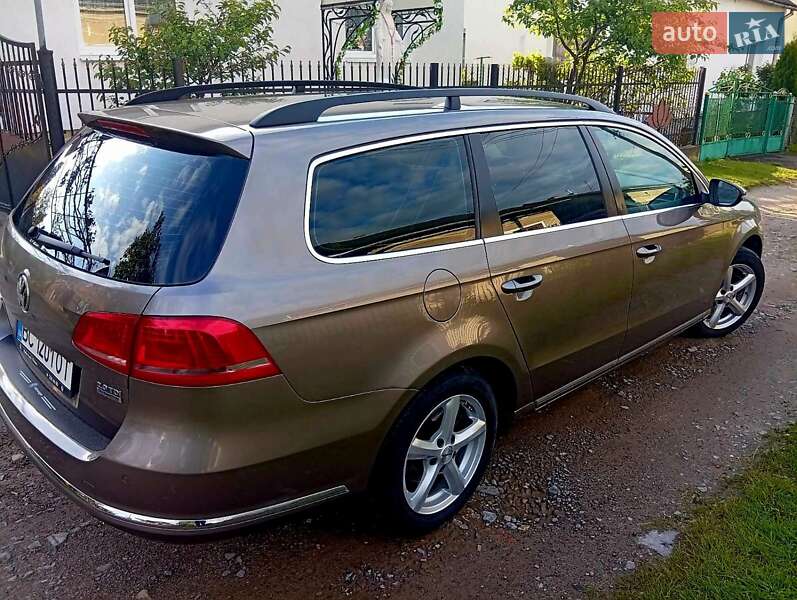 Універсал Volkswagen Passat 2011 в Львові