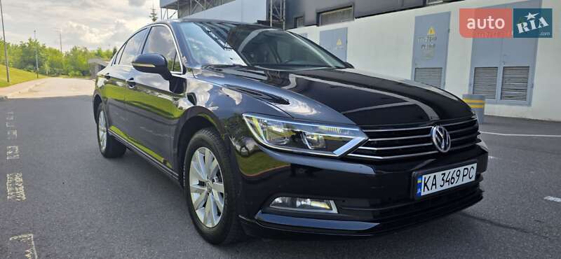 Седан Volkswagen Passat 2019 в Києві