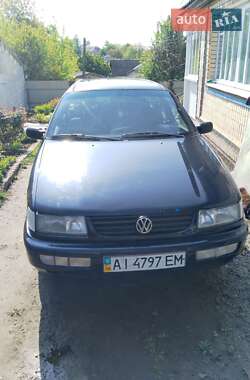 Універсал Volkswagen Passat 1994 в Богуславі