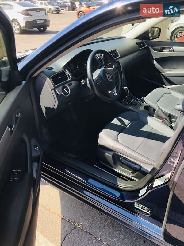 Седан Volkswagen Passat 2013 в Одессе