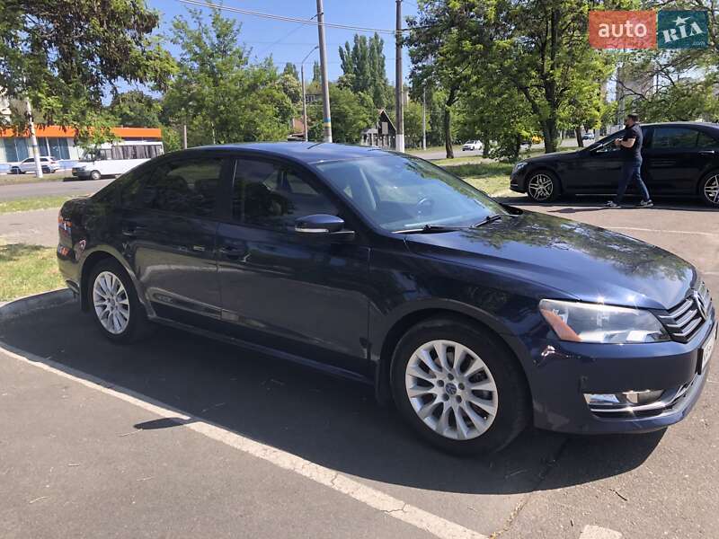 Седан Volkswagen Passat 2013 в Одессе