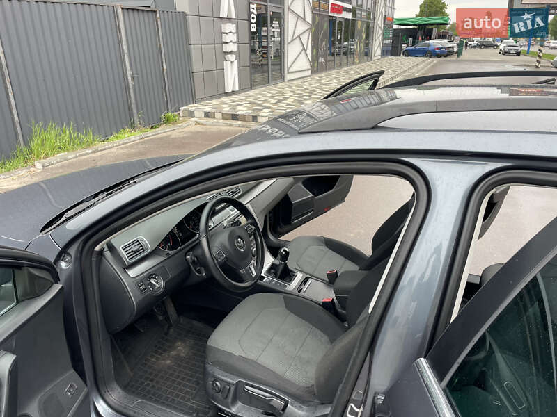 Универсал Volkswagen Passat 2013 в Киеве