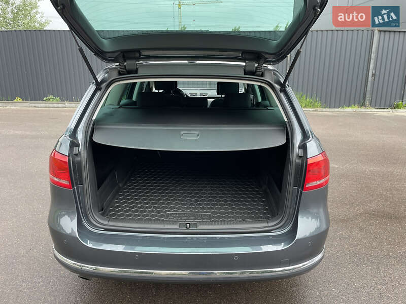 Универсал Volkswagen Passat 2013 в Киеве