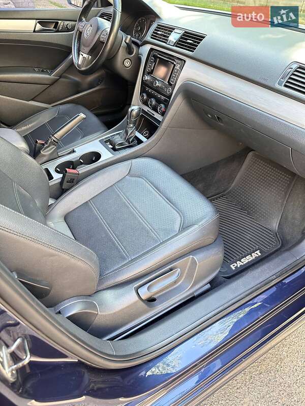 Седан Volkswagen Passat 2013 в Києві