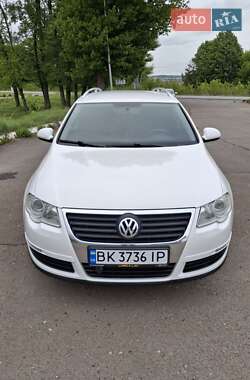 Універсал Volkswagen Passat 2010 в 