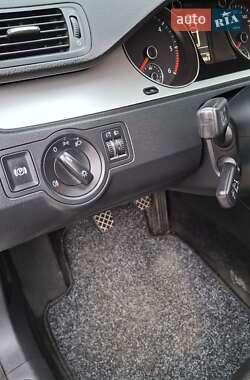 Універсал Volkswagen Passat 2010 в 