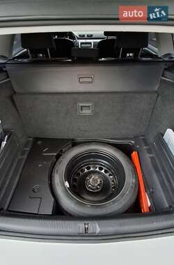Універсал Volkswagen Passat 2010 в 