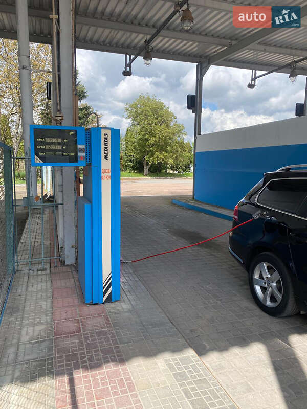 Универсал Volkswagen Passat 2012 в Тернополе