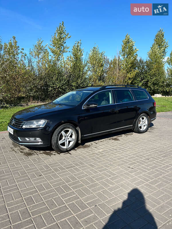 Универсал Volkswagen Passat 2012 в Нововолынске фото 2 Универсал Volkswagen Passat 2012 в Нововолынске