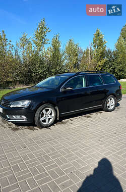 Универсал Volkswagen Passat 2012 в 