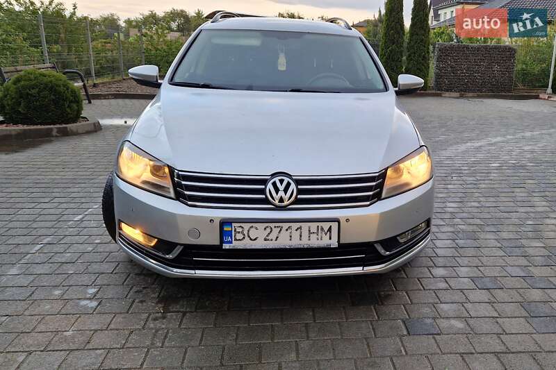 Универсал Volkswagen Passat 2011 в Львове