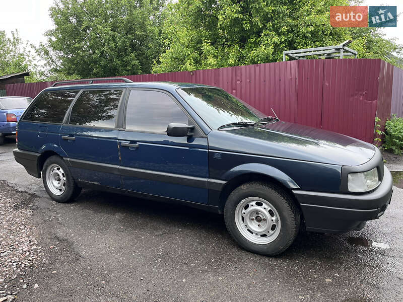 Универсал Volkswagen Passat 1990 в Киеве