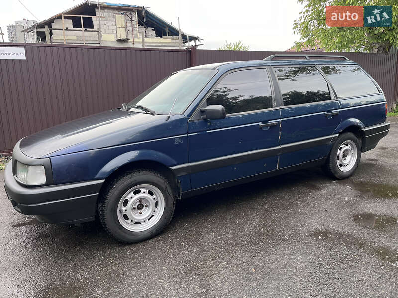 Универсал Volkswagen Passat 1990 в Киеве