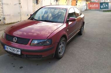 Седан Volkswagen Passat 1999 в Харкові