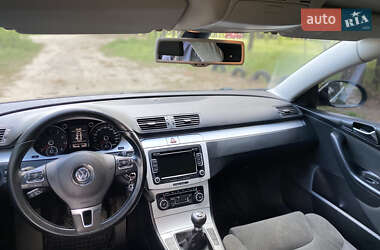 Седан Volkswagen Passat 2009 в 