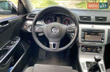 Седан Volkswagen Passat 2009 в 