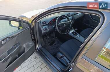 Універсал Volkswagen Passat 2006 в 
