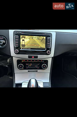 Універсал Volkswagen Passat 2011 в 