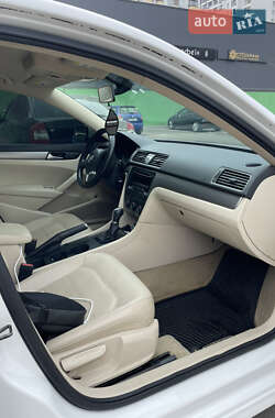 Седан Volkswagen Passat 2014 в 