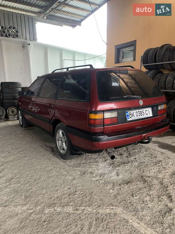 Універсал Volkswagen Passat 1988 в Кременці