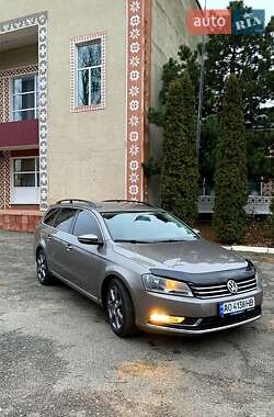 Універсал Volkswagen Passat 2011 в Могилів-Подільському