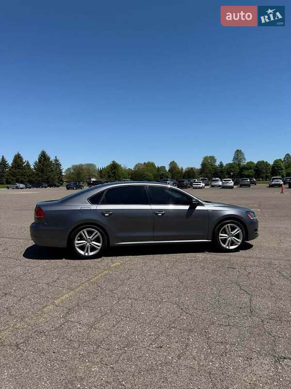 Седан Volkswagen Passat 2013 в Виннице