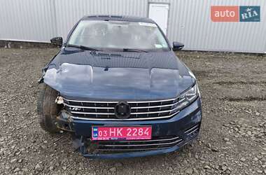 Седан Volkswagen Passat 2018 в Луцьку